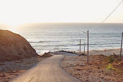 surf camp Portugal